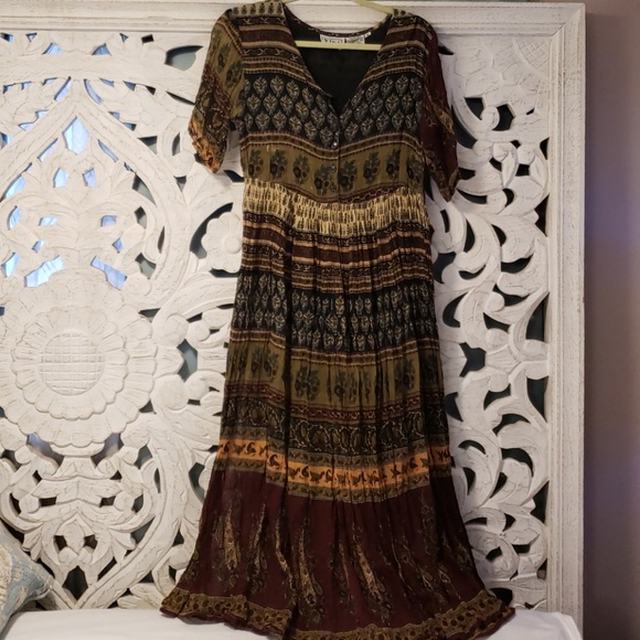 RARE VINTAGE HIPPIE  print maxi dress STUNNING - Picture 1 of 8